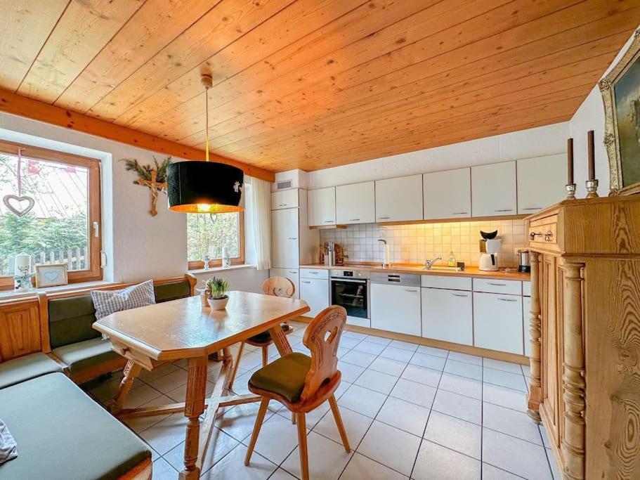 Alpines Wohlfuehl-Apartment Oplus Oberstaufen Luaran gambar